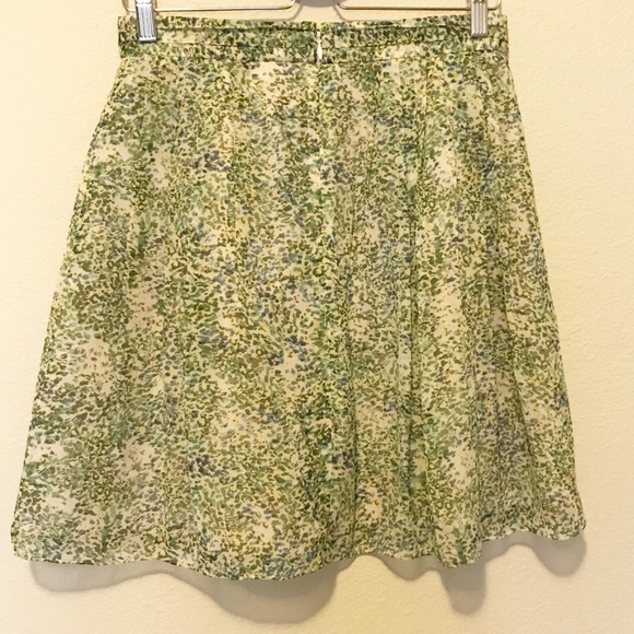 J Crew Silk Mini Skirt Womens Size 4 Cream & Green Pleated Side Zip Skirt - Picture 4 of 9